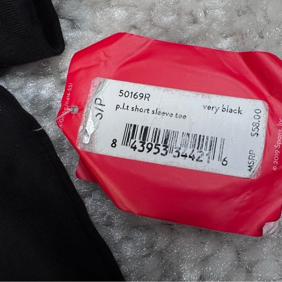 NEW Spanx Perfect Length Short Sleeve Tee in Black. 50169R. Small - Picture 6 of 10